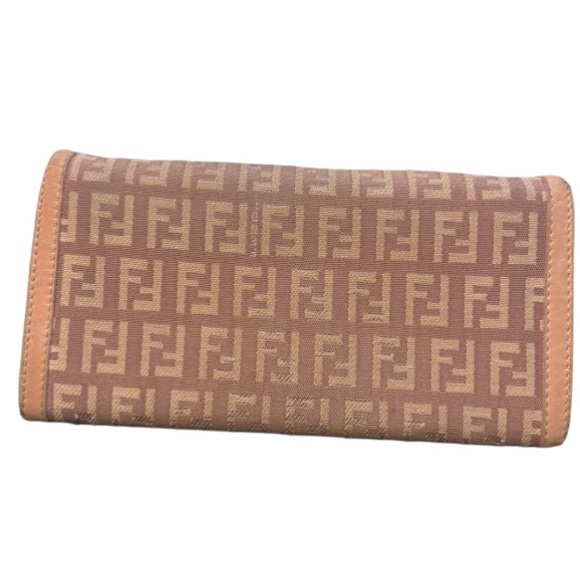 Authentic Fendi Long Snap wallet - Picture 2 of 11